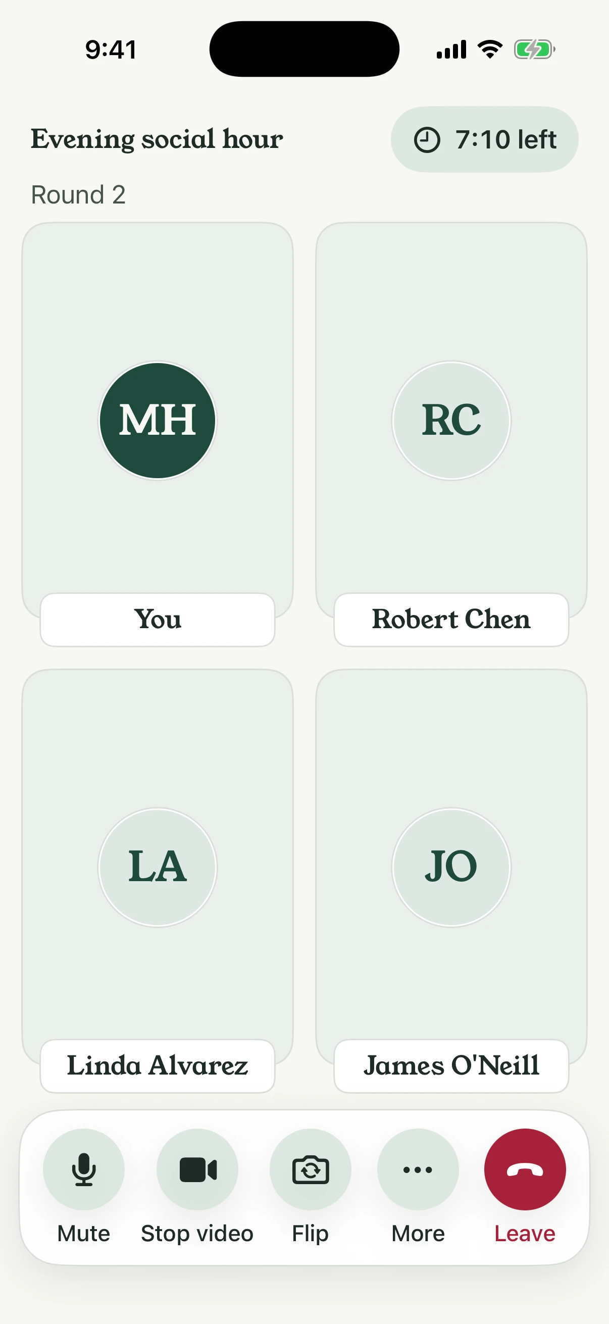 Link'd on iPhone: a table of four in a live round, with the time left in the round and the call controls (sample data).